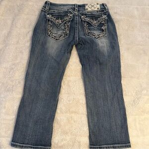 Miss Me Mid Rise Capri Denim Pants Size 28